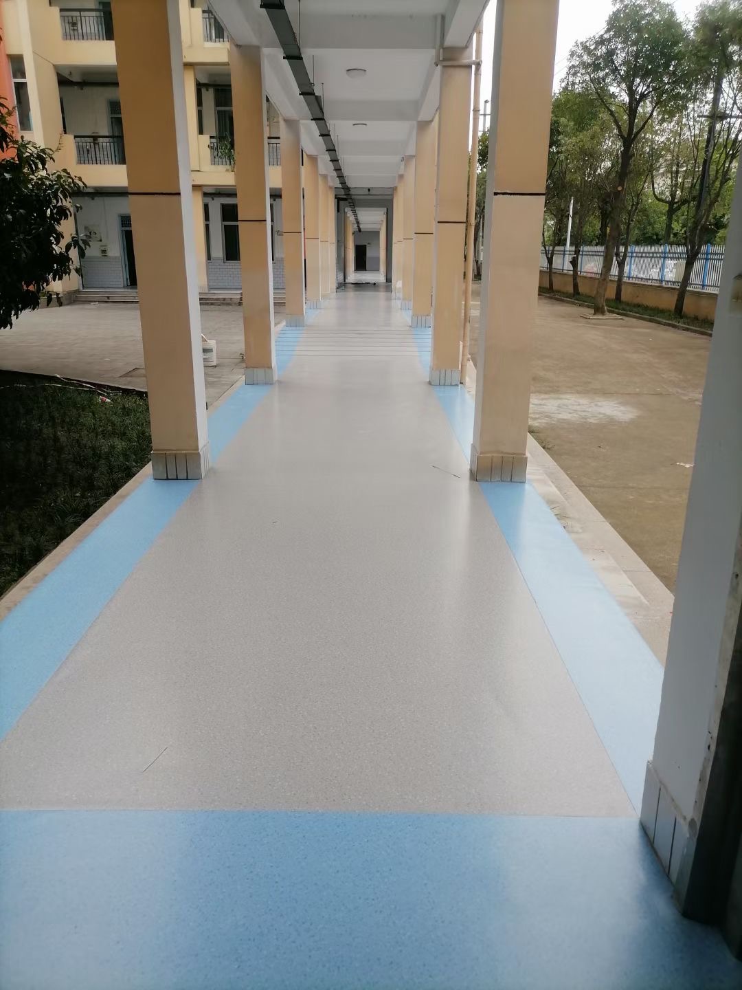PVC塑膠地板在校園起到關(guān)鍵作用